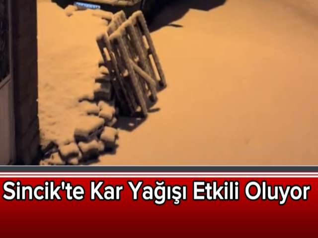 Sincik'te Kar Yağışı Etkili Oluyor