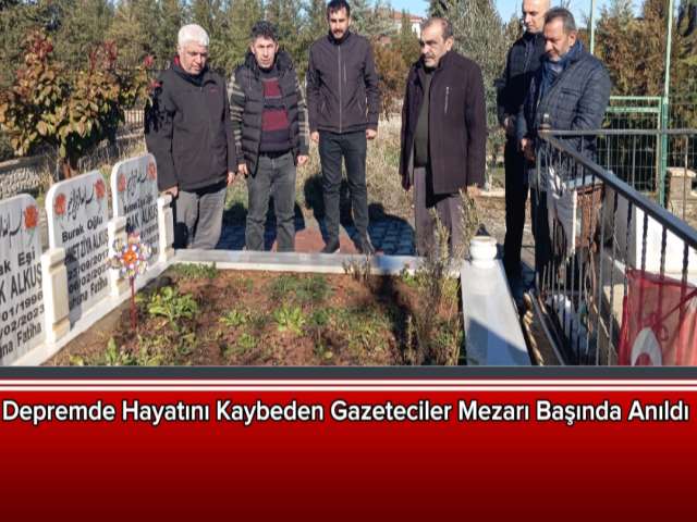 Gazeteciler Mezarları Başında Anıldı