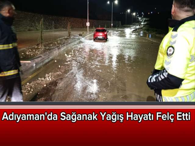 Sağanak Yağış Hayatı Felç Etti